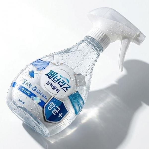 화이트 머스크향이 담긴 깨끗한 향 섬유탈취제 370ml