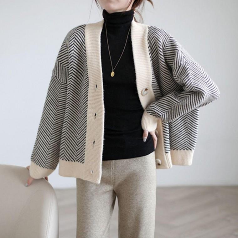 가디건 데일리 모던 스트라이프 배색 루즈핏 2컬러