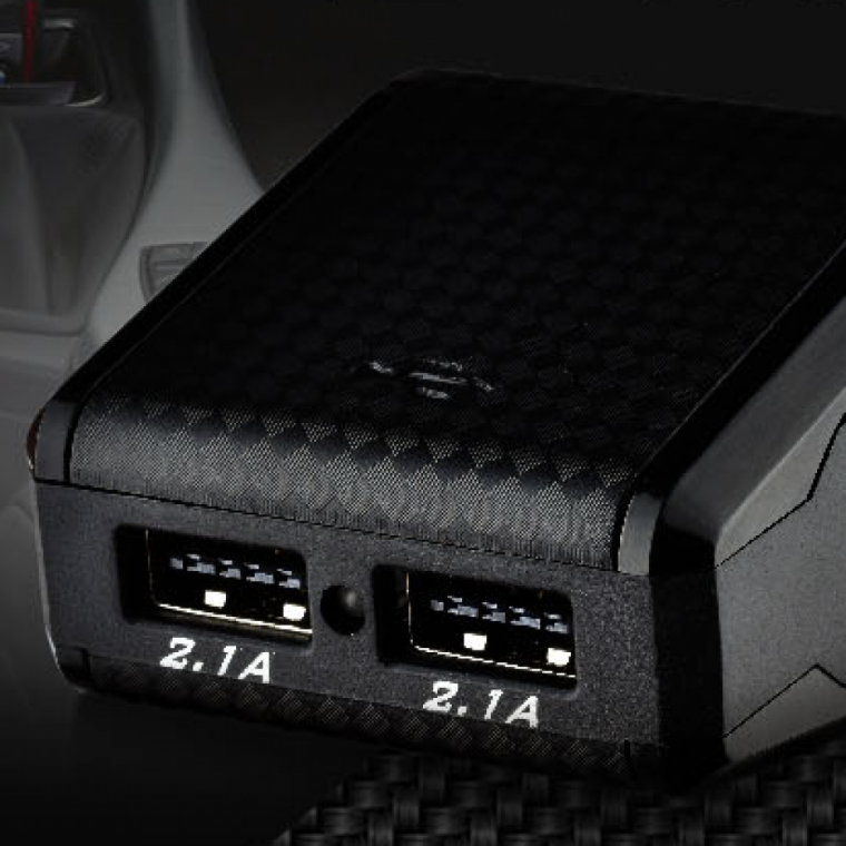 익스텐션 카본 1구소켓 2USB 차량용 고속충전기 고속충전기 2usb