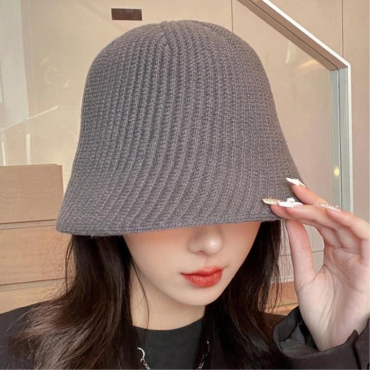 30대여성 벙거지햇 데일리스타일 여자털모자 니트벙거지모자 겨울버킷햇