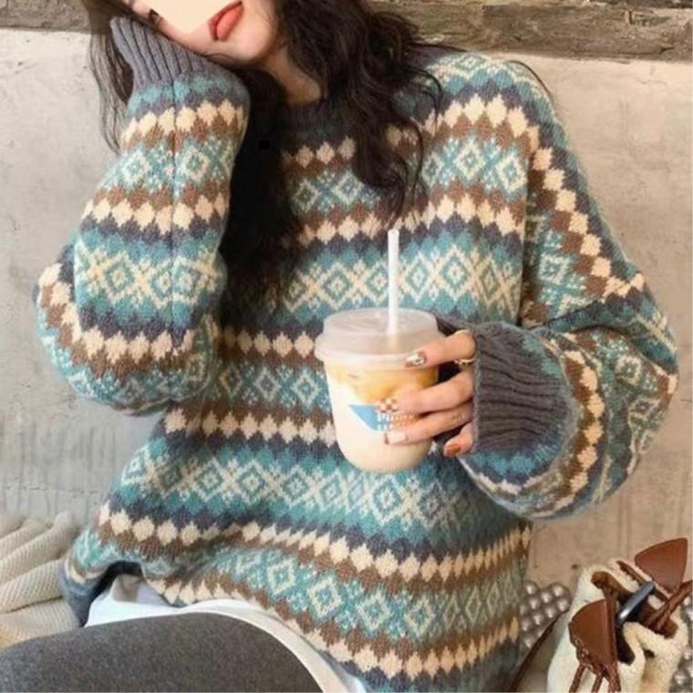 니트스웨터 빈티지 여친룩 스포티한 루즈핏 라운드넥 데일리티셔츠