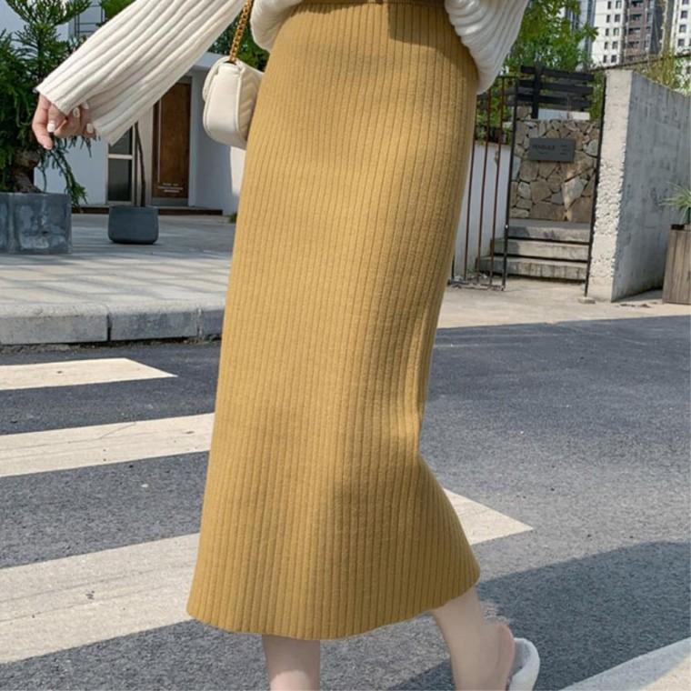 골지롱스커트 데일리코디 스타일리시룩 코디하기좋은 밴딩치마 뒷트임 슬림