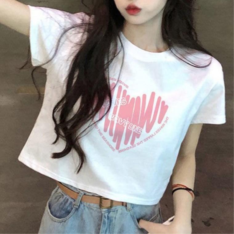 여름 세련된느낌 반팔티 레이어드 여성모던룩 청바지 세미크롭 트렌드세터