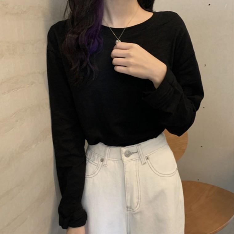 라운드넥 기본티 코디하기쉬운 스타일나는 여자긴팔티셔츠 스포티룩 간절기