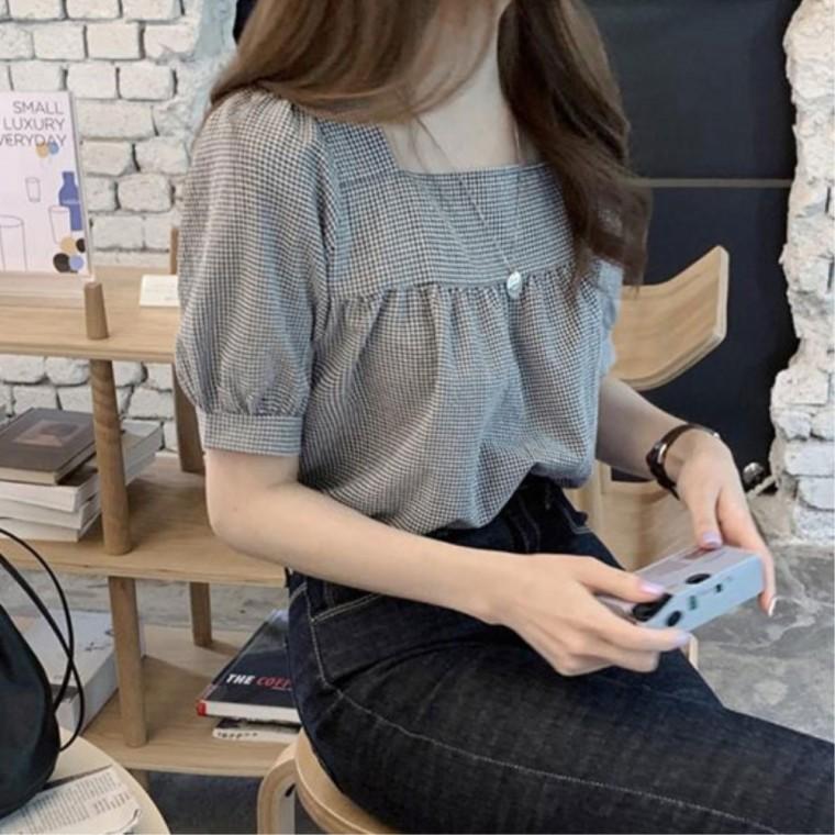 반팔 블라우스 스퀘어넥 고급스러운블라우스 30대 데이트룩 직장인룩 셔링