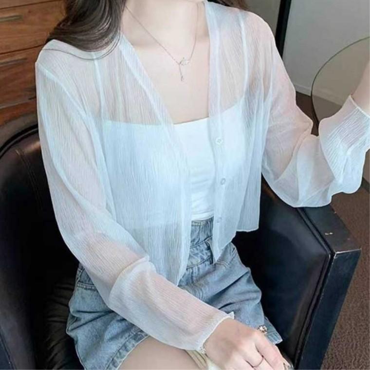 데일리룩 얇은 시스루 여름 여성가디건코디 크롭가디건 심플룩 자외선차단