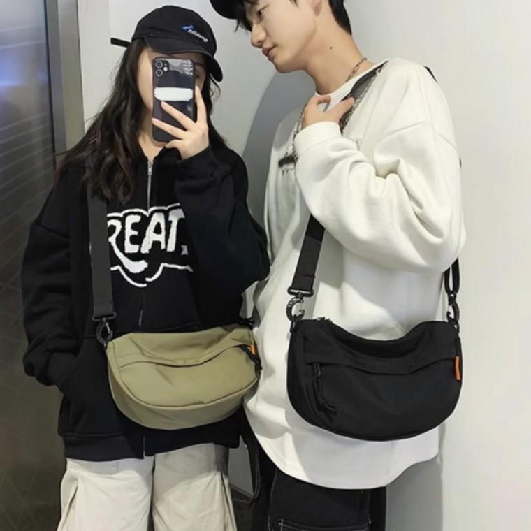크로스 바디 새들백 데일리 여행가방 메신저백 커플백