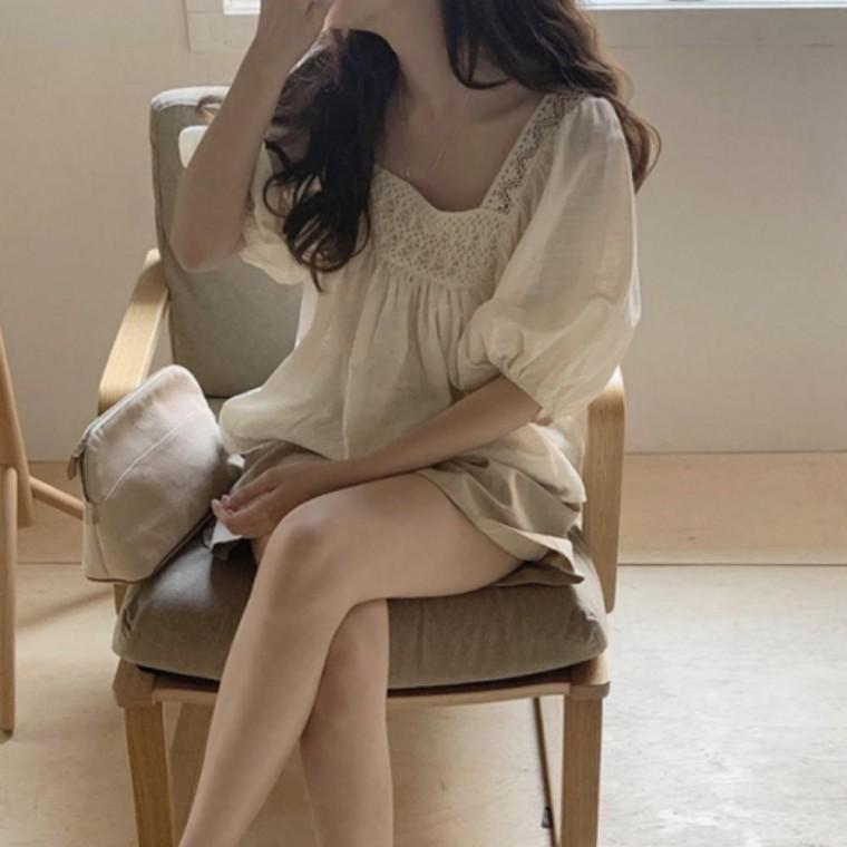 스퀘어넥블라우스 스퀘어넥펀칭블라우스