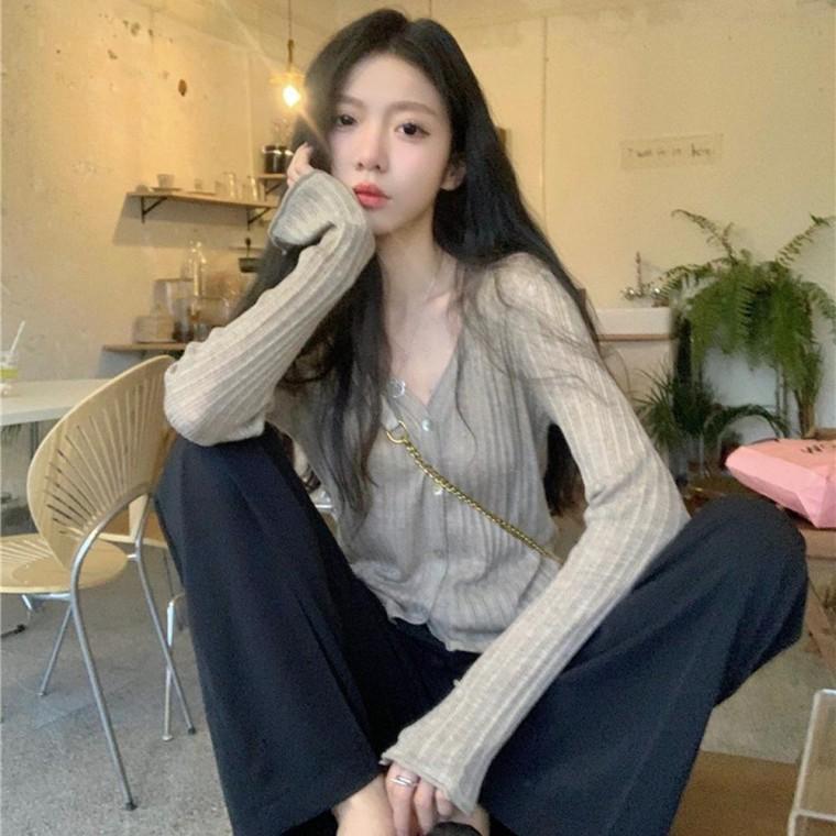 심플 브이넥 얇은 여름 가디건 MFNC040117 반폴라 브이넥 라쏠 V넥 니트티 여성 dm 가디건 v넥 오버핏 간절