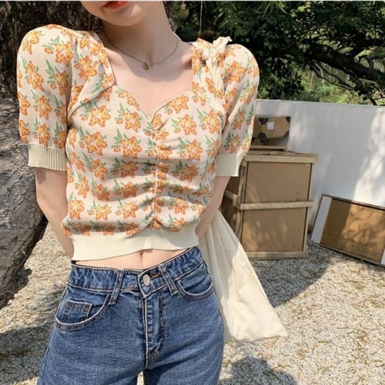 여름티 크롭티셔츠 여름크롭티 브이넥 꽃무늬 3컬러 크롭티 비치웨어 브이넥 티셔츠 여름