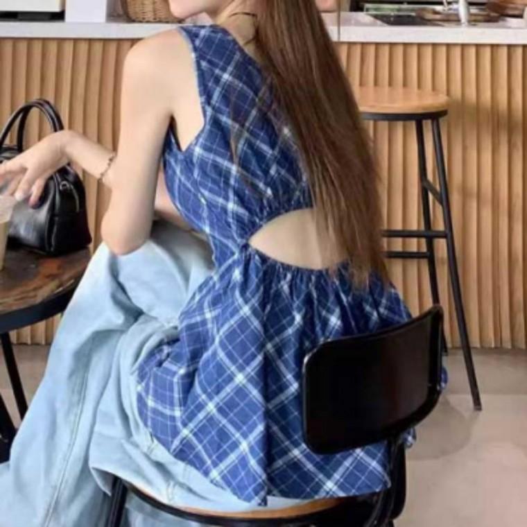 코디 바캉스룩 화이트 민소매나시 여성블라우스 여름의류 체크 여름 화이트블라우스 나시 휴양지 여성 블라