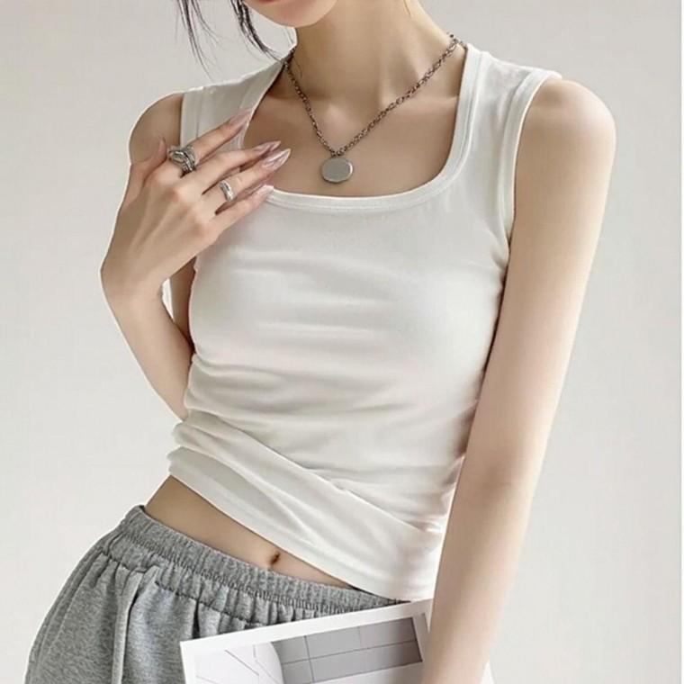 여성 슬림핏 스퀘어넥 슬리브리스 나시티 여름 민소매 이너 썸머룩 데일리룩 코디 여름 레이어드룩