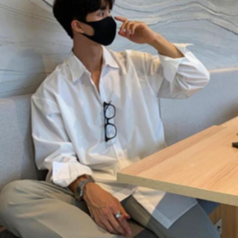 셔츠 쾌적하게 가볍고 더운날에도 드레프트 소프트한