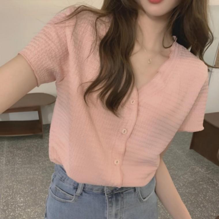 여성 주름패턴 브이넥 링클 반팔 세미크롭 가디건 여름 상의 얇은 아우터 데일리 룩 코디