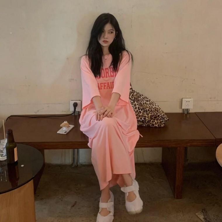 편하게 입을수 있는 여성 캐주얼 박스 반팔 롱 원피스