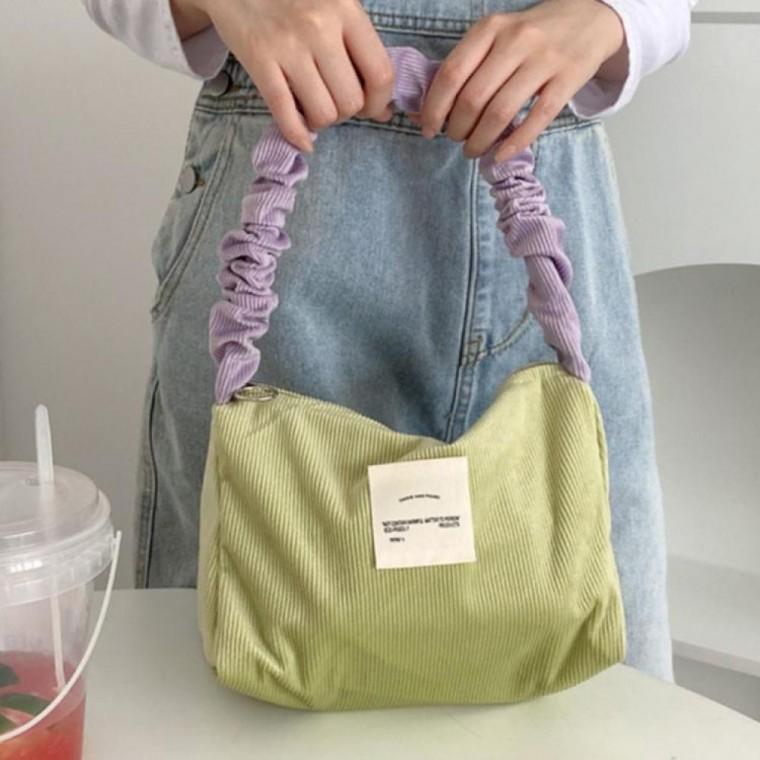 [UN1302] 핸드폰 패션잡화 슬링백 소가 여성 여성용 여행용 bag 패딩 구름백 보조 지갑