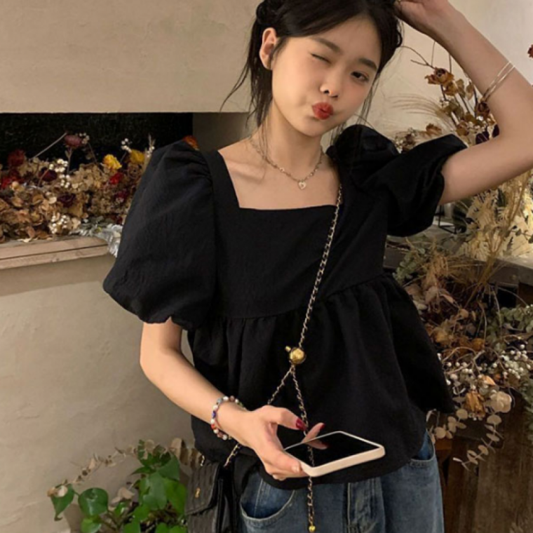 스퀘어넥 입체 패턴 블라우스 여성 반팔 여름 데일리 캐주얼