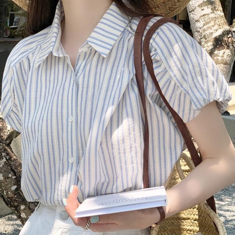 가볍고 여리여리한 내추럴핏 시원한 반팔 출퇴근룩 셔츠 스트라이프 블라우스