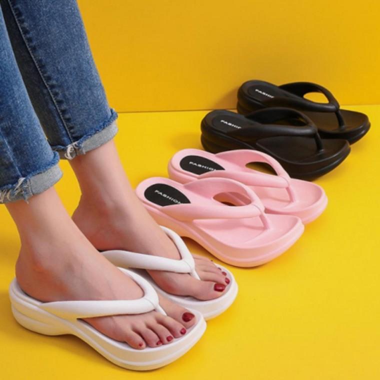 여성 데일리 키높이 통굽 물놀이 쪼리 슬리퍼 플립 신발