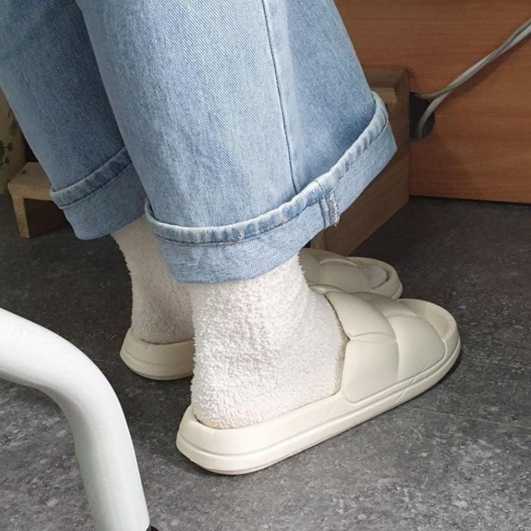 여성용 뚱카롱 쿠션 슬리퍼 아이보리 구름 거실 층간 소음 실내화 마카롱