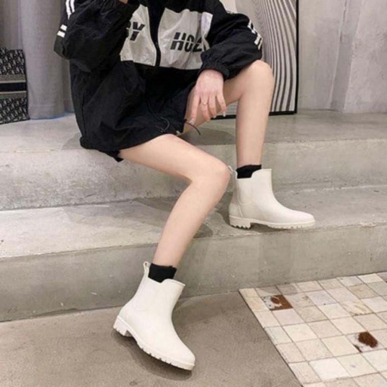 패션아이템 장마 장화 레인부츠 숏 여름 여성 심플