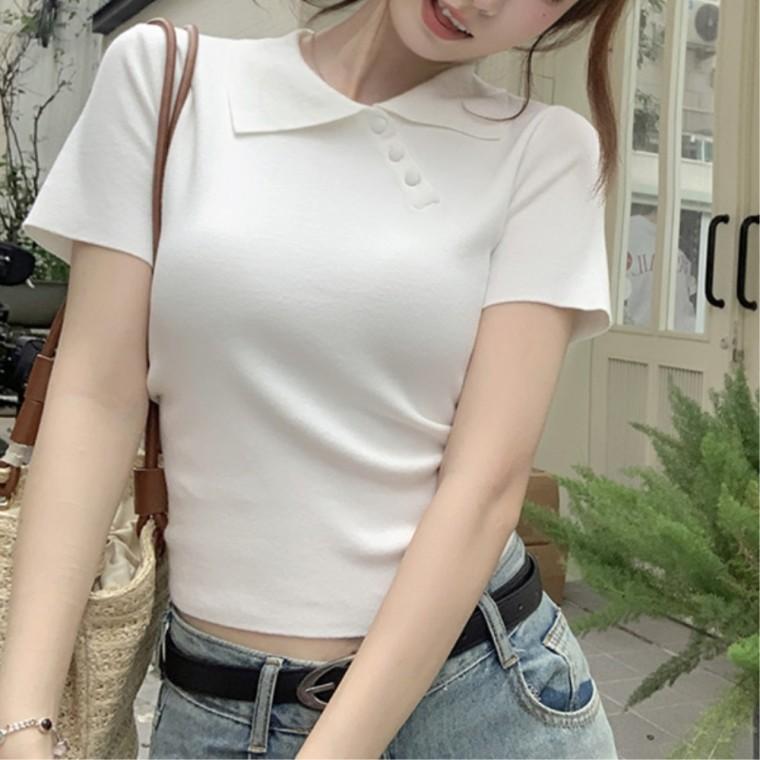 카라 여성모던룩 여름반팔 반팔 심플룩코디 여름 데일리룩아이템 30대여성 버튼 사선 트렌드세터 티셔츠