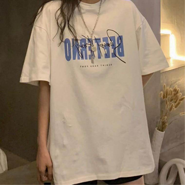 젊줌마 루즈핏 여성반팔티 일상코디룩 단정한스타일 티셔츠 레터링 30대여성 여름 반팔 여성캐주얼티셔츠