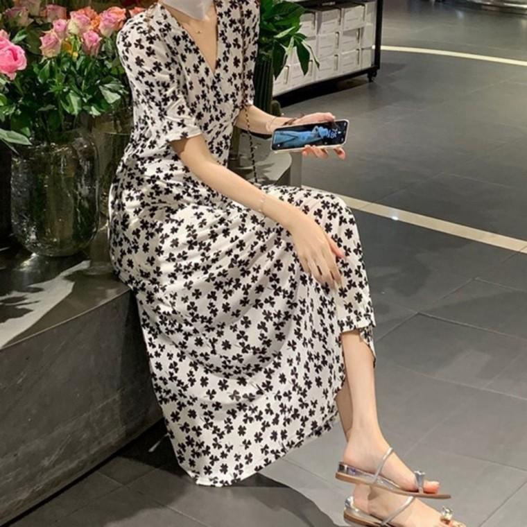라운드반팔티 이너티셔츠 여성티셔츠 여성 라운드넥티셔츠 슬림반팔 여름티셔츠