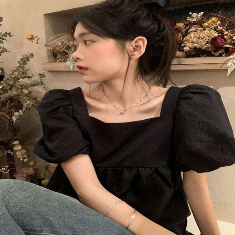블라우스 데일리룩 반팔 여성블라우스 깔끔한 여름 페미닌무드 여성 2컬러 스퀘어넥