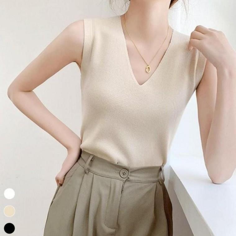 깔끔 브이넥 여성 무지 나시 탑 슬리브리스 이너웨어 데일리룩 여름상의 데일리룩탑 여성나시 무지탑
