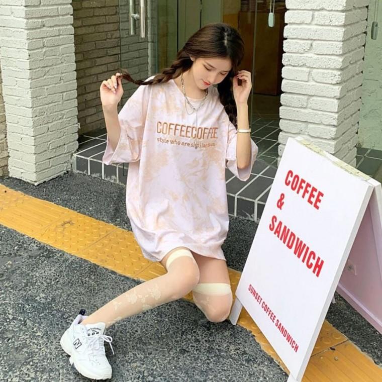 여름반팔 모던룩 여성티셔츠 라운드 나염무늬 티셔츠 반팔티셔츠