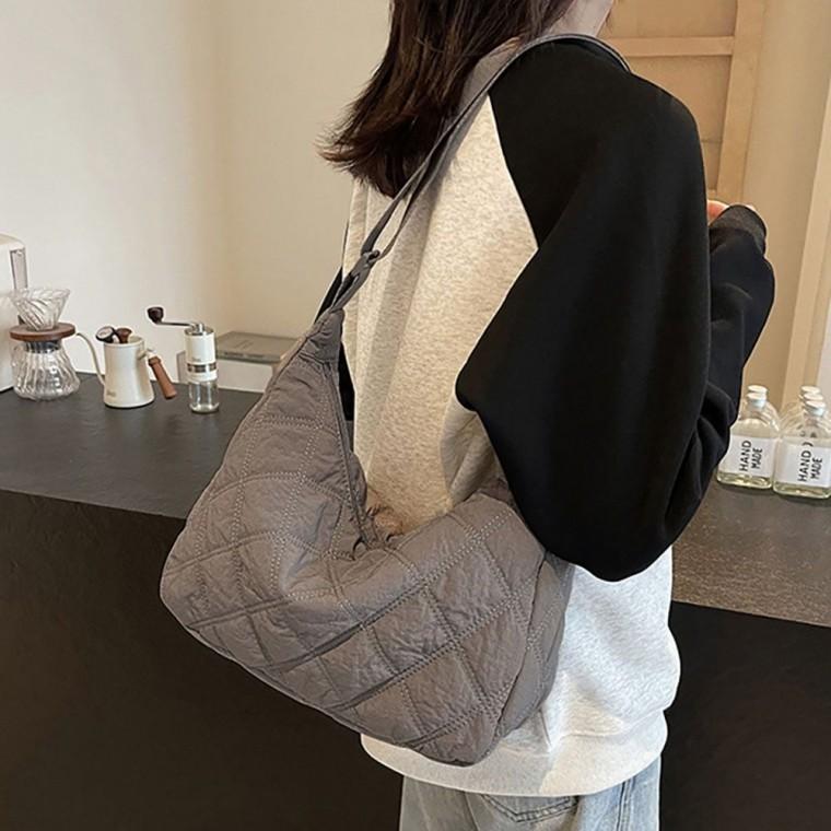 여름니트가방 여성 네트백 20대 뜨개 캐주얼룩 왕골가방 숄더백 니트백