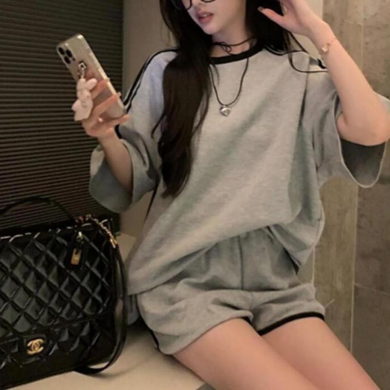 여성 여름 오버핏 반팔 반바지 배색 라인 트레이닝 세트