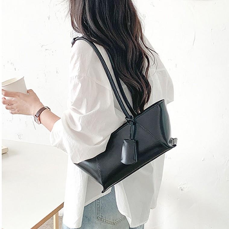 스티치 레더 숄더백 20대 30대 포멀룩 가방