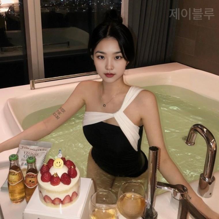 제이블루 인기 핫 수영복 실내 체형커버수영복 비키니