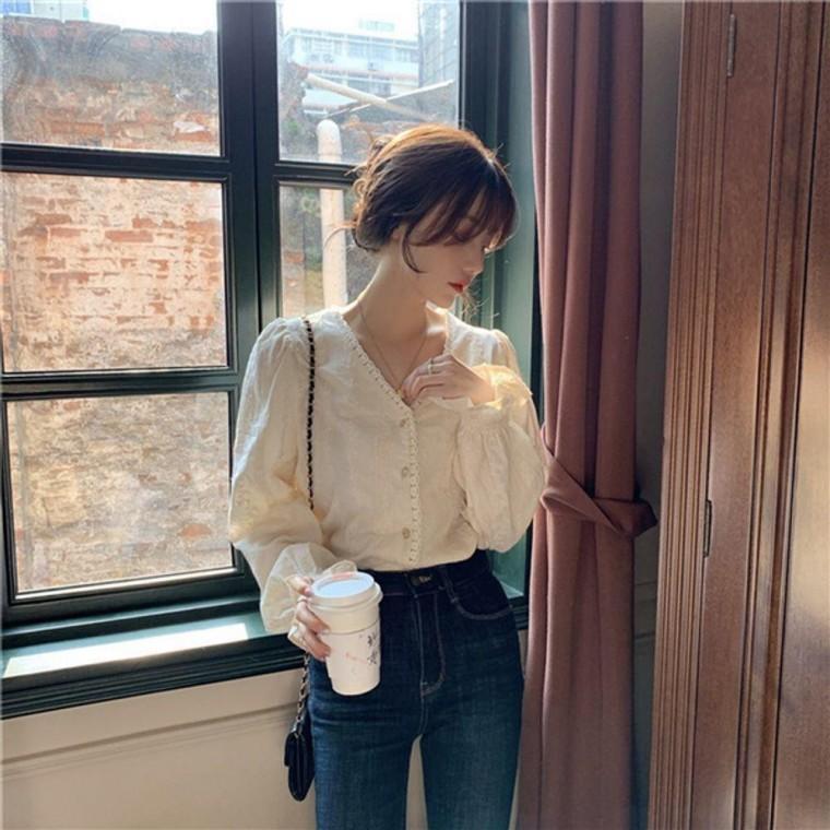 여성오피스룩 프릴블라우스 여성데이트룩 퍼프 블