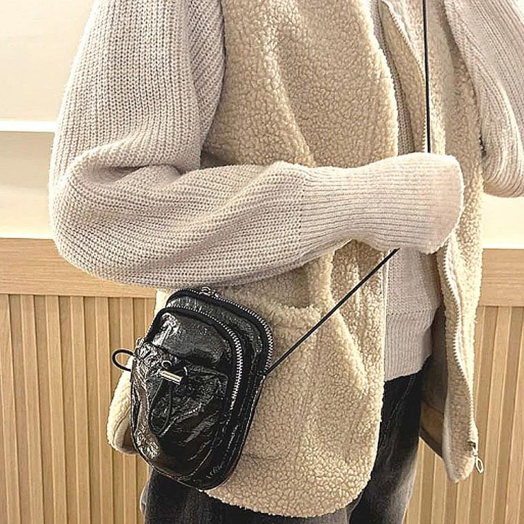 여성 미니 크로스백 광택감 레더 가방 캐주얼백