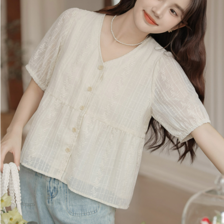 여성 브이넥 자수 플레어 블라우스 세련된 디자인 캐주얼