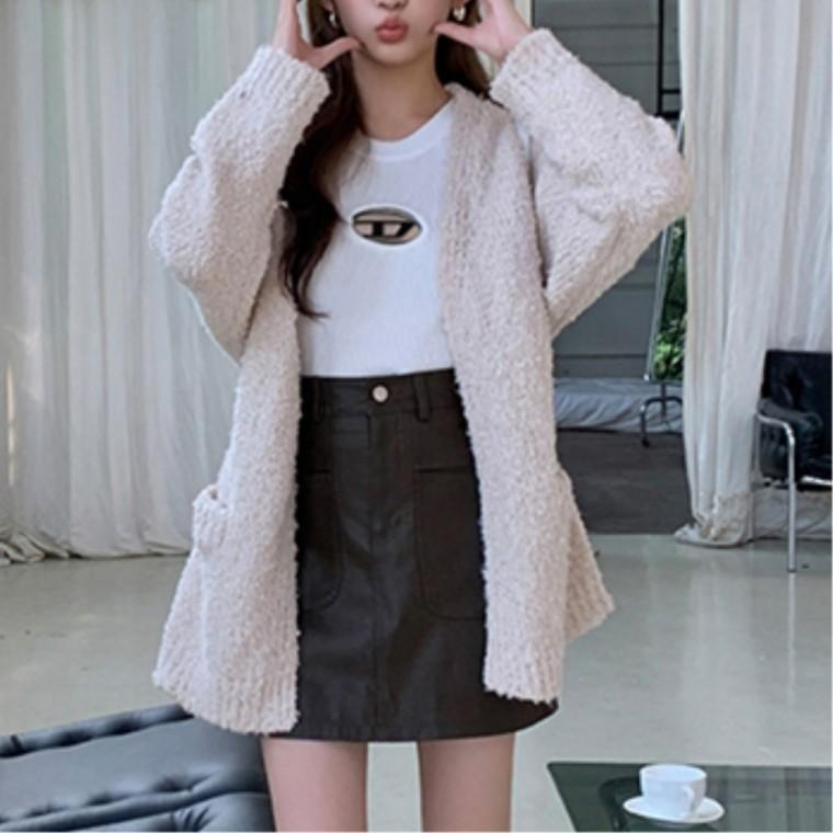 여성가디건 간절기룩 데이트룩 기본가디건 30대여성 캐주얼코디 베이직룩 데일리코디 20대여성 겨울가디건