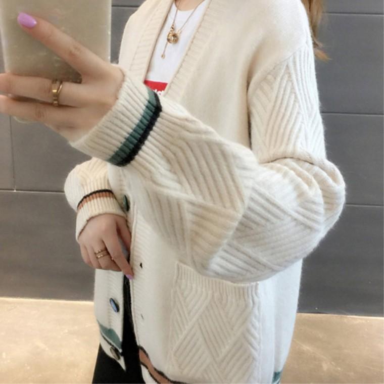 20대여성가디건 데이트룩 겨울가디건 30대여성가디건 심플룩 10대여성 간절기룩 캐주얼코디 사무실가디건