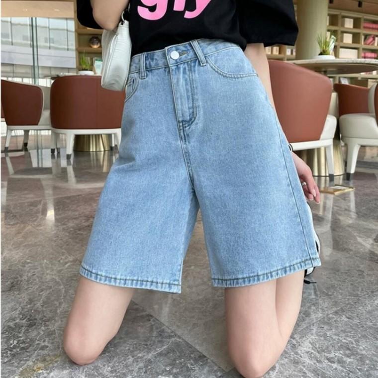 여유 있는 A 라인핏 빈티지 라인 여성 데님 하프 팬츠