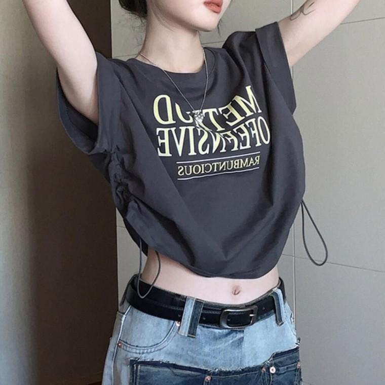 옆 셔링 디테일 레터링 프린트 포인트 여성 민소매 티