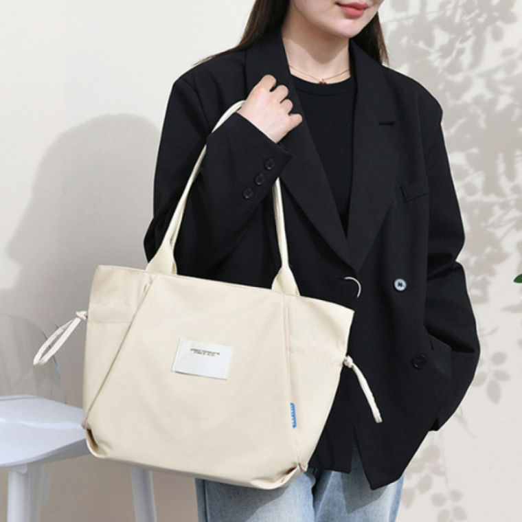 데일리 여성 숄더백 핸드백 크로스백 토트백 가죽 가방 출근룩 데일리룩