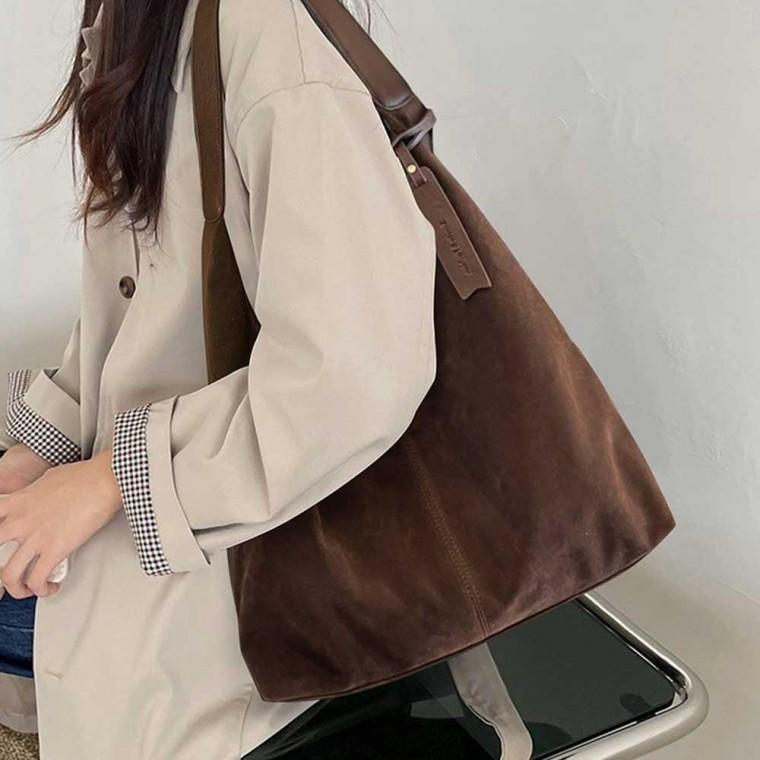 여자 스웨이드 숄더백 가방 데일리 출근룩 캐주얼 쇼퍼백 여성 러브켓 라탄