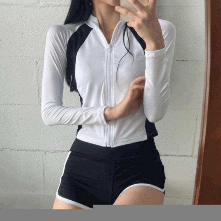무브 래쉬가드
