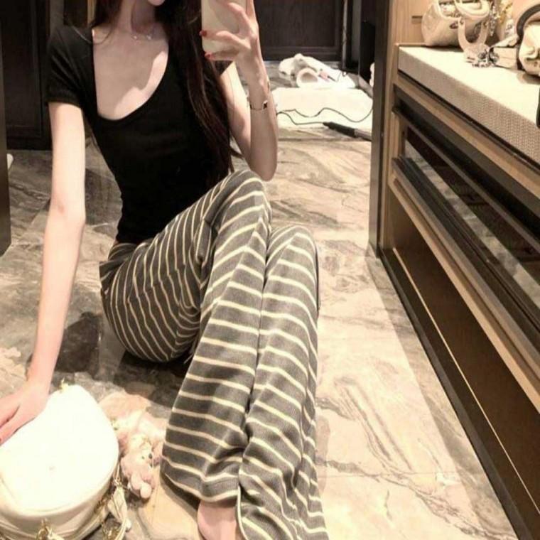 언발란스넥 넥라인 언발란스 여성 슬림 반팔티셔츠 여름 블랙컬러 모두팜