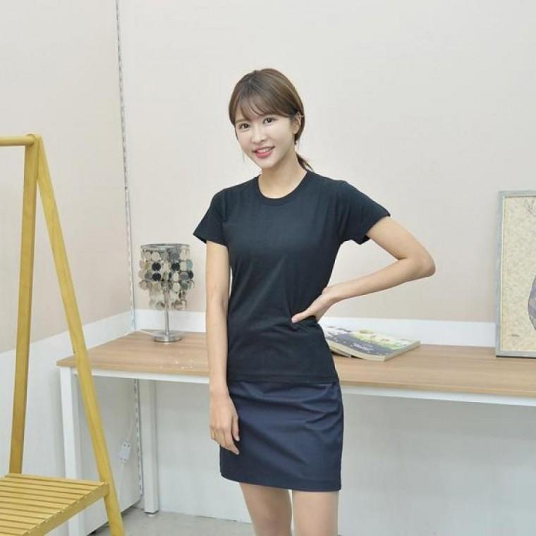 라인이 잡혀있는 여자 검정 반팔티 교복이너웨어