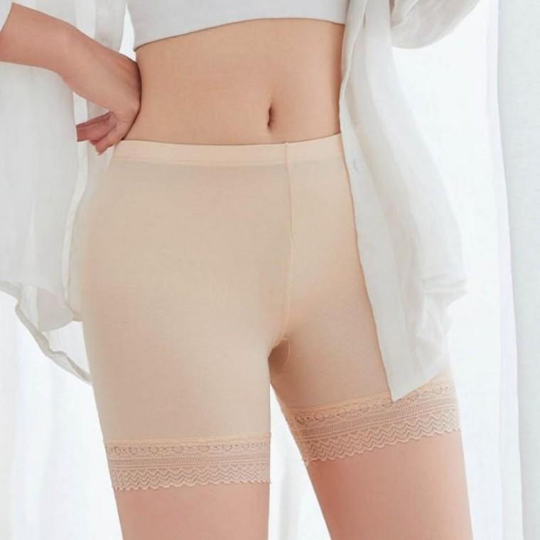쾌적한 소재 밑단 레이스 디자인 이너팬츠 찰랑거리는