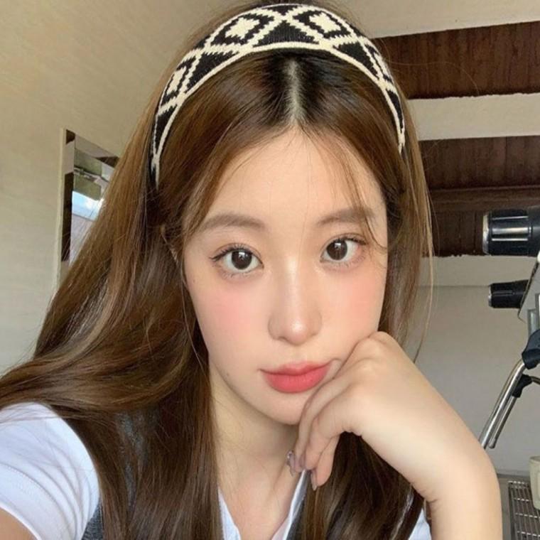 고정 패턴 다이아 예쁜 앞머리 니트 머리띠