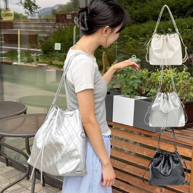 넉넉한 수납 소지품 보관 여성 데일리 버킷 숄더 백팩
